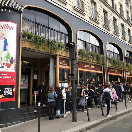 Studio Pigalle De 25 M2 - 2 Lits Simples Type Gigogne Pour 2 Personnes - Coeur Touristique De Paris - 2 Minutes De La Station Metro Pigalle ,Petit Train Vers La Butte Montmartre-Cabarets Moulin Rouge,Chez Michou-Restaurants Bouillon Pigalle,Berliner ภายนอก รูปภาพ