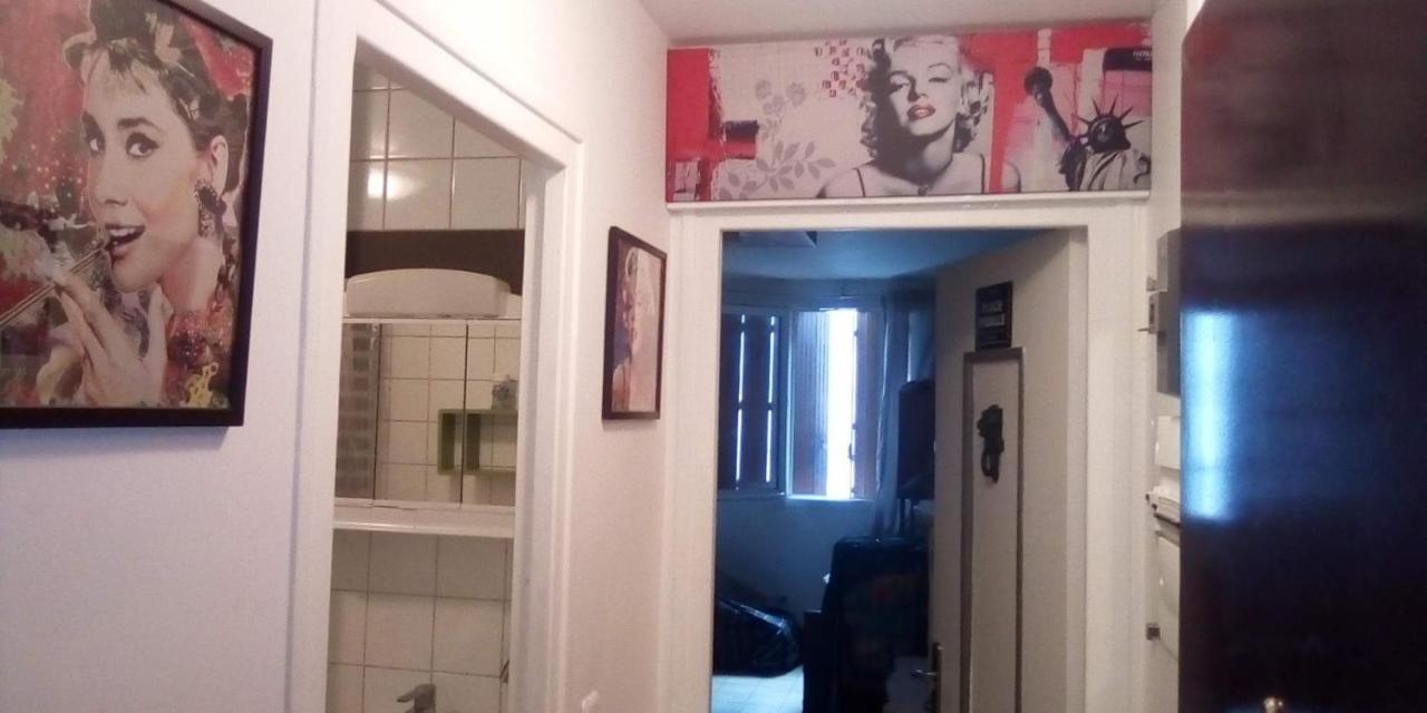 Studio Pigalle De 25 M2 - 2 Lits Simples Type Gigogne Pour 2 Personnes - Coeur Touristique De Paris - 2 Minutes De La Station Metro Pigalle ,Petit Train Vers La Butte Montmartre-Cabarets Moulin Rouge,Chez Michou-Restaurants Bouillon Pigalle,Berliner ภายนอก รูปภาพ