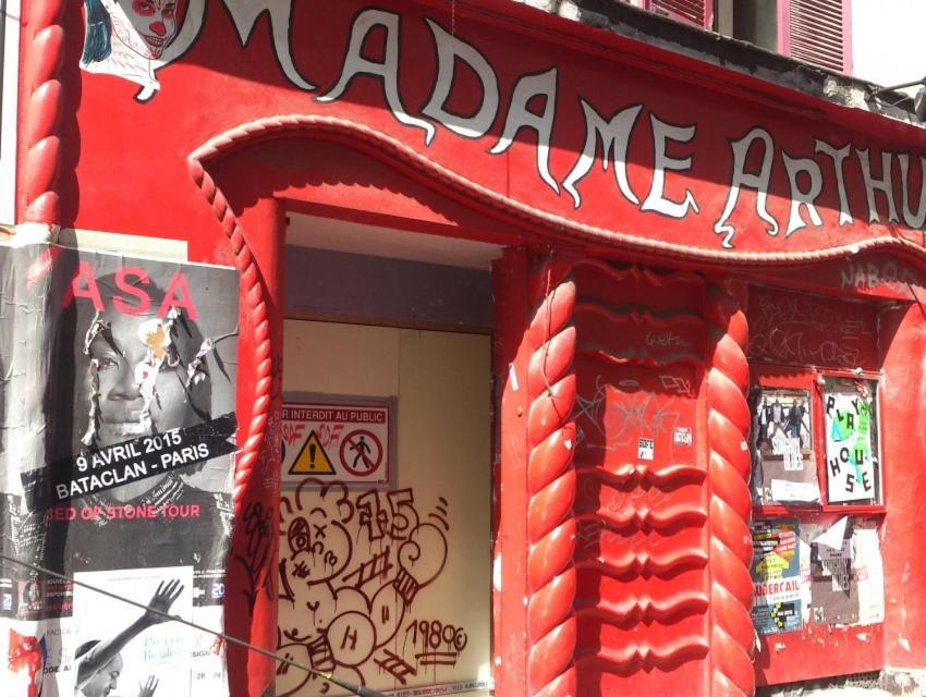 Studio Pigalle De 25 M2 - 2 Lits Simples Type Gigogne Pour 2 Personnes - Coeur Touristique De Paris - 2 Minutes De La Station Metro Pigalle ,Petit Train Vers La Butte Montmartre-Cabarets Moulin Rouge,Chez Michou-Restaurants Bouillon Pigalle,Berliner ภายนอก รูปภาพ