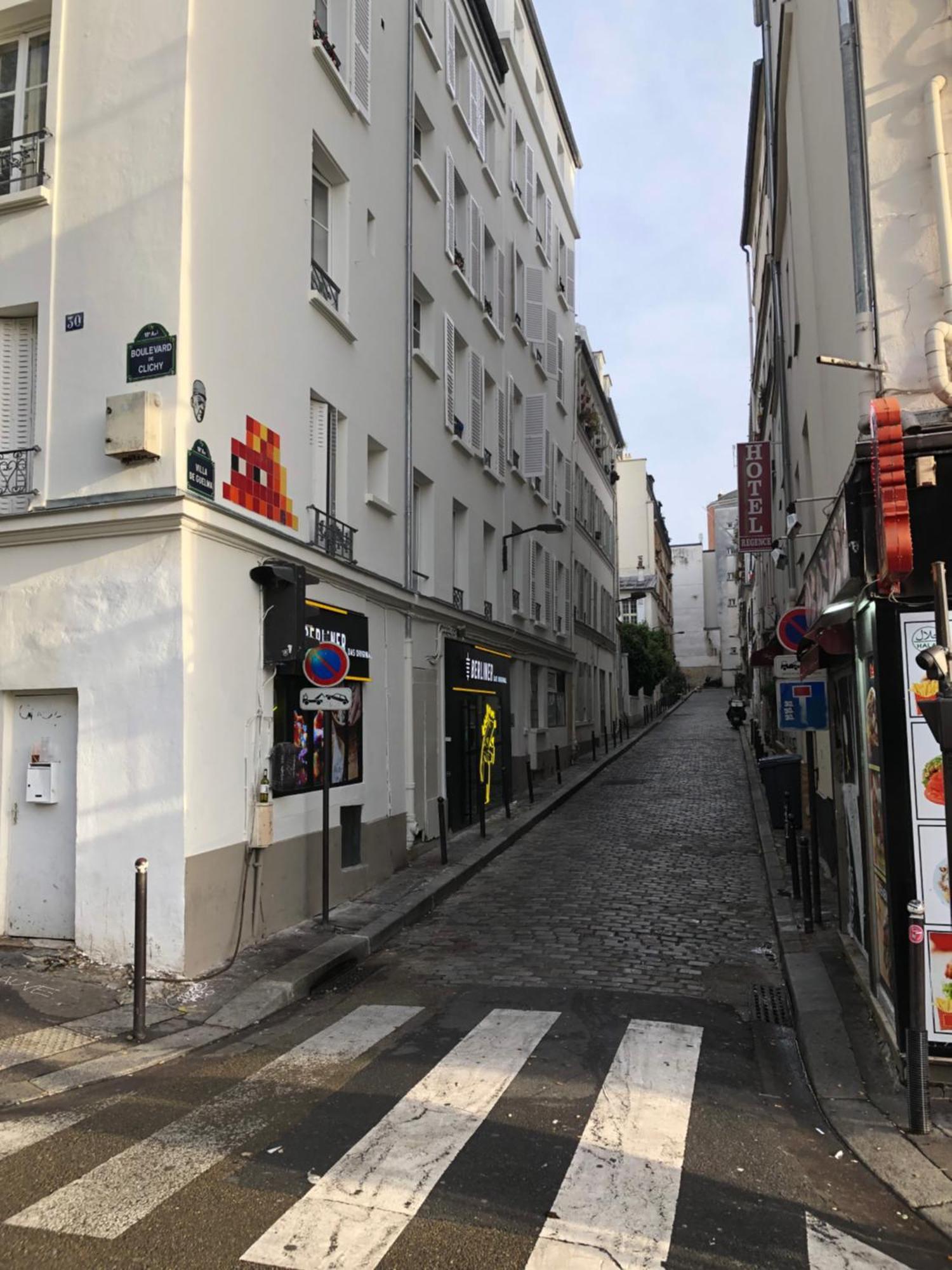 Studio Pigalle De 25 M2 - 2 Lits Simples Type Gigogne Pour 2 Personnes - Coeur Touristique De Paris - 2 Minutes De La Station Metro Pigalle ,Petit Train Vers La Butte Montmartre-Cabarets Moulin Rouge,Chez Michou-Restaurants Bouillon Pigalle,Berliner ภายนอก รูปภาพ